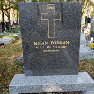 Nápis Zlatý Milan Forman