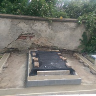 Betonáž pro hrobku