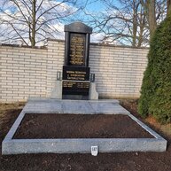 Hrobka krycí desky zadní část