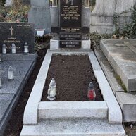 Renovace jednohrob pemrlovaná žula